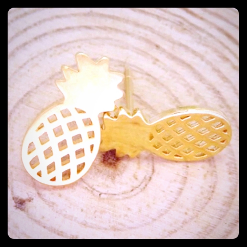 Golden pineapple stud earrings